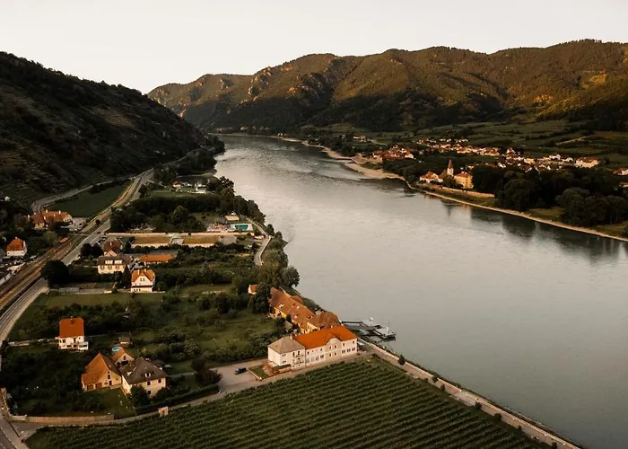 Gæstehus Donauschloessel 3*